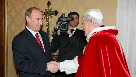 Putin Papayla görüşə israr edir